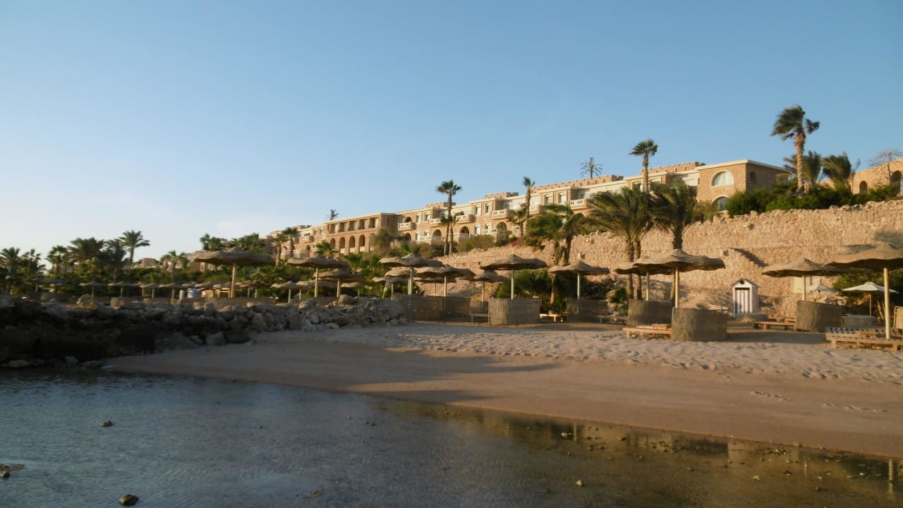 Ausblick vom STrand zu den Zimmern  Pickalbatros Citadel Resort