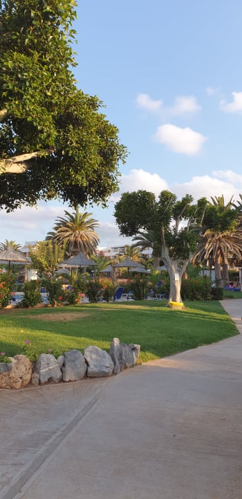 Gartenanlage Anissa Beach & Village