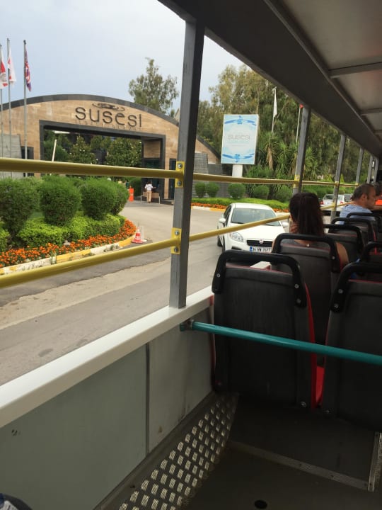 Eingang zum Hotel vom Bus für 1 Euro nach Belek Susesi Luxury Resort