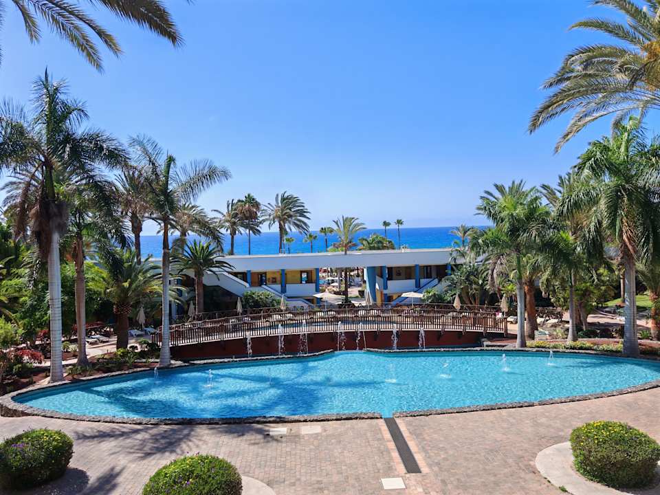 Pool R2 Pajara Beach