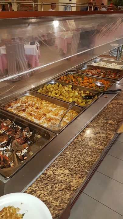 Gastro Lella Meriam Hotel & Club