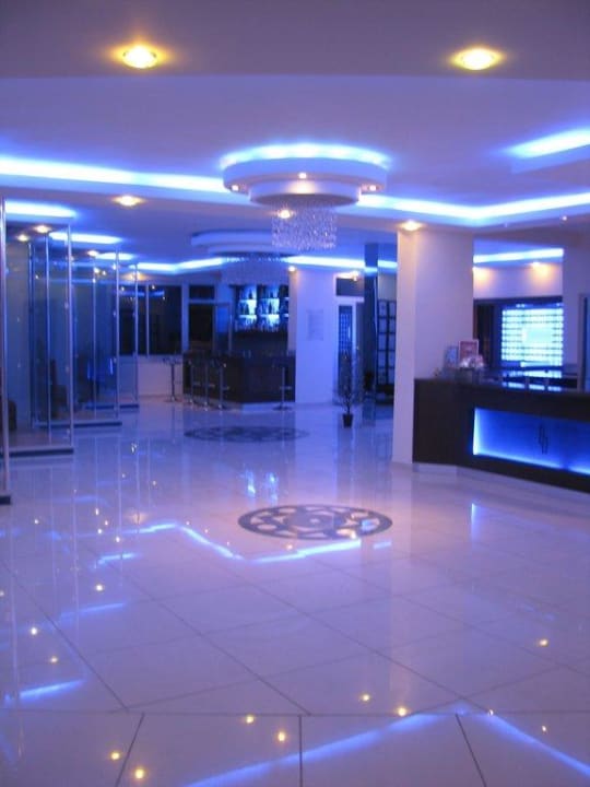 Lobby Blue Diamond Alya