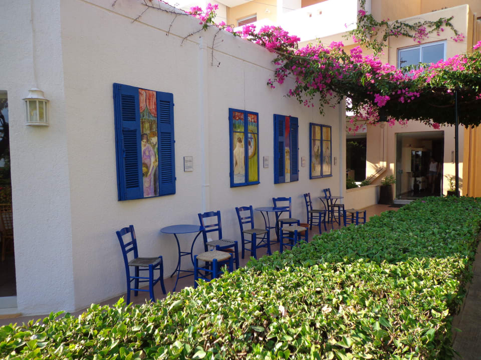 Wege Anissa Beach & Village