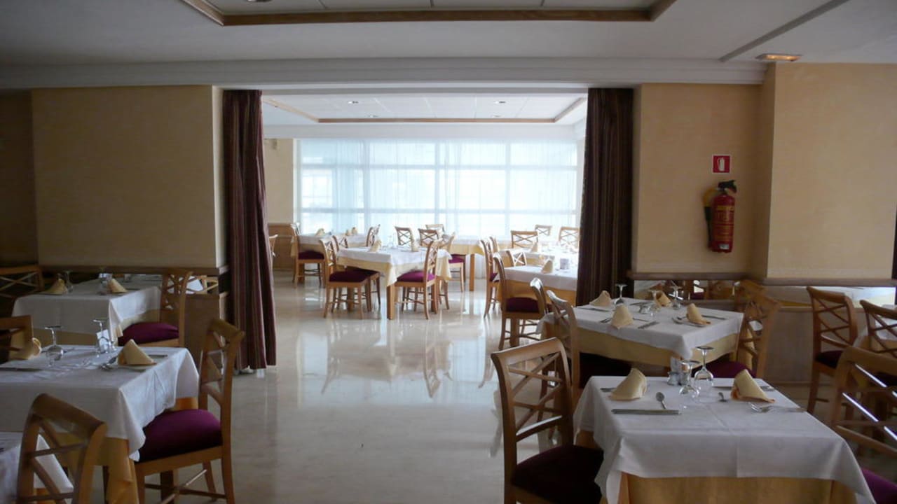 Speisesaal  allsun Hotel Borneo - Adults only