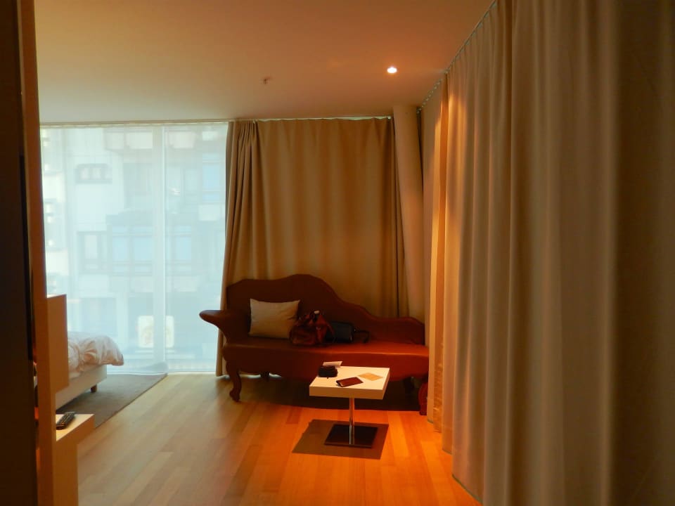 Designersofa + Minitisch Hotel Astoria Luzern