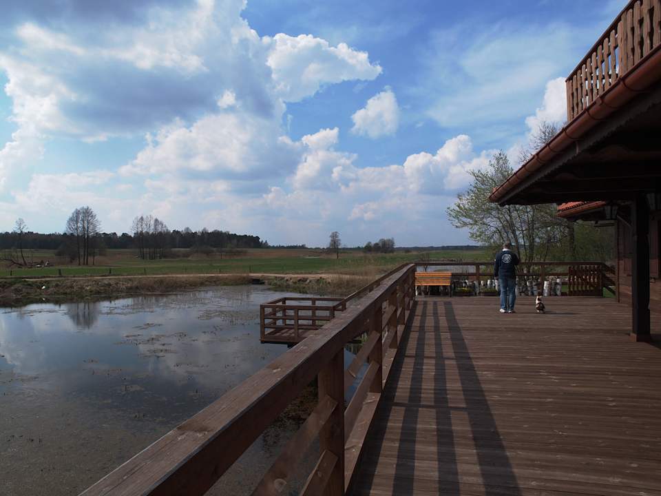 Taras Dwór Stanica Rzeczna Łabędzie