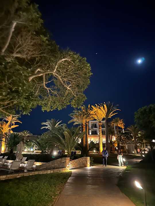 Gartenanlage Anissa Beach & Village