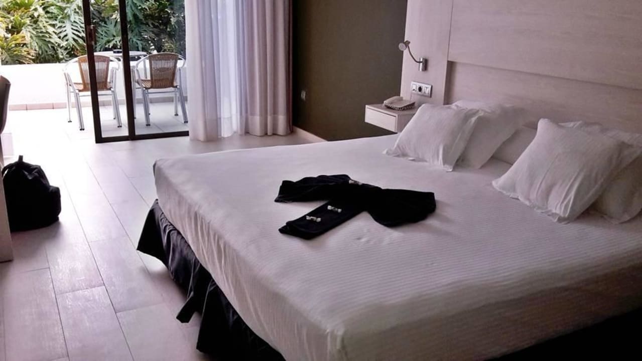 Wohn- bzw. Schlafbereich R2 Bahía Playa Design Hotel & Spa - Adults Only
