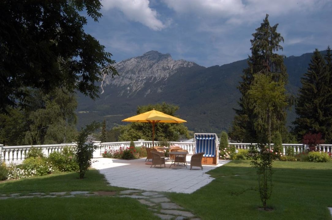 Terrasse mit Garten Hotel Alpina Bad Reichenhall