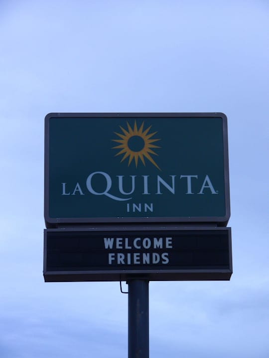 Hotelschild Holiday Inn Express Sedona - Oak Creek