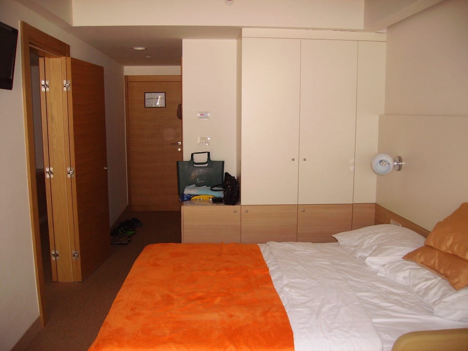 Schlafzimmer mit Verbindungstür Family Hotel Vespera