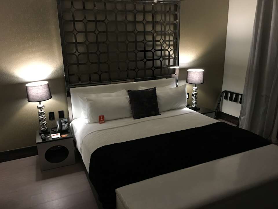 Zimmer Room Mate Waldorf Towers Hotel