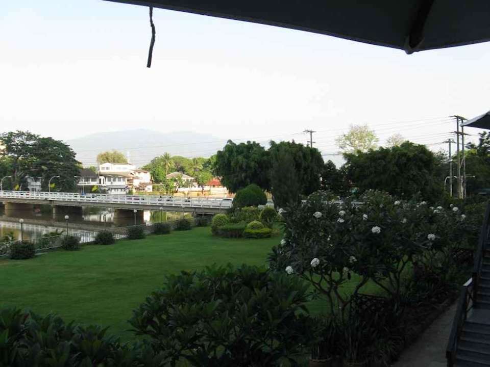 Blick in den Garten Hotel Holiday Inn Chiangmai