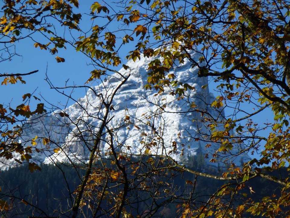 Blick vom Balkon zum Watzmann Gästehaus und FeWo Egglerlehen