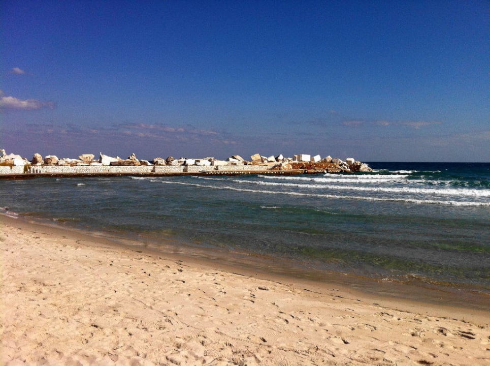 Steg entlang des Strandes Hotel Makryammos Bungalows