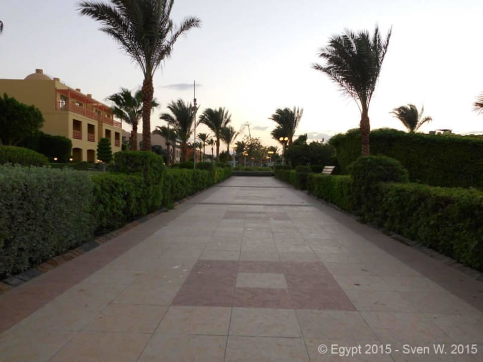 Gepflegte Gartenanlage Titanic Beach Spa & Aqua Park