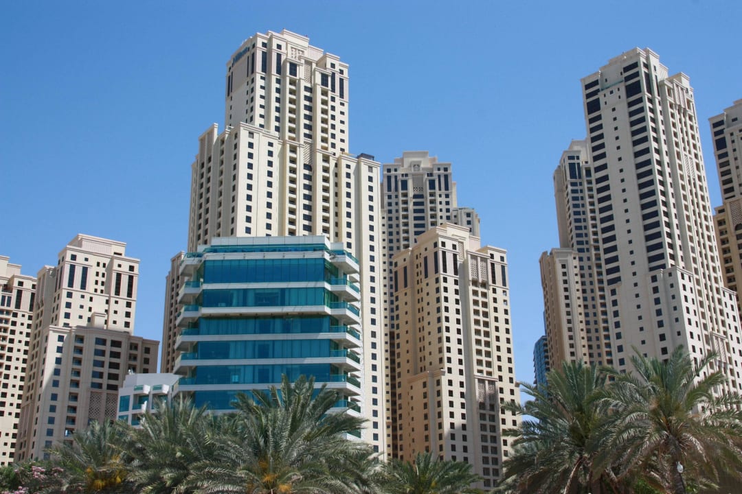 Hotel vom Strand aus Hilton Dubai Jumeirah