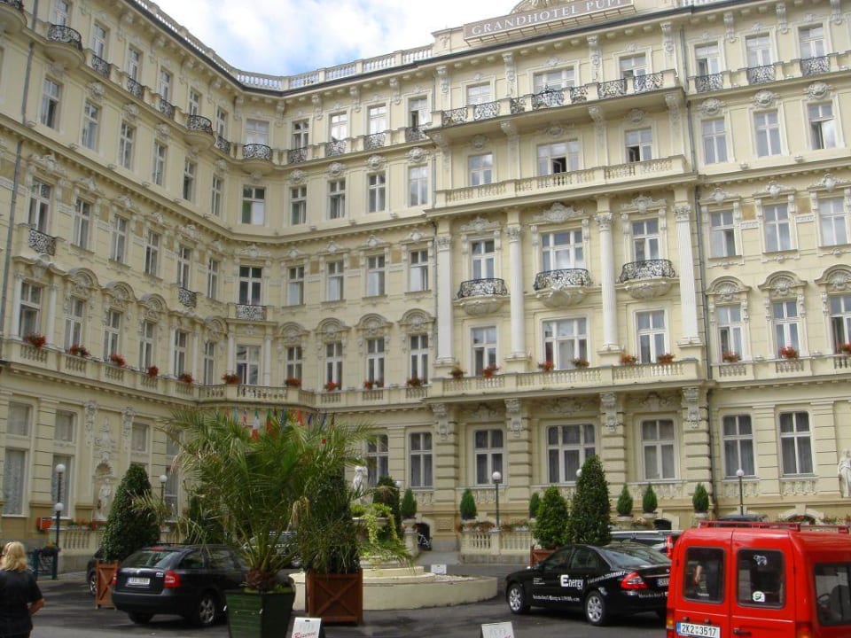 "Pupp" Grandhotel Pupp