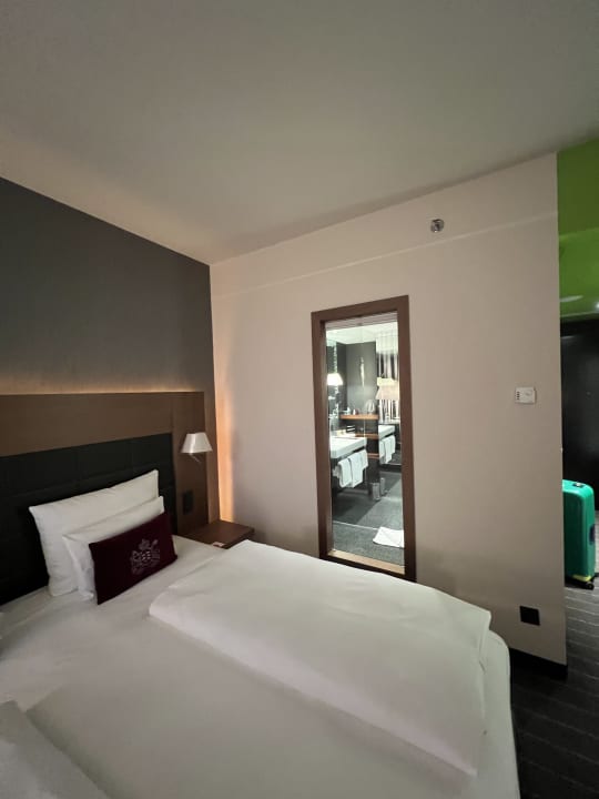 Zimmer Mövenpick Hotel Stuttgart Airport
