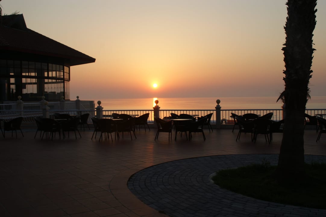 Terrasse Sonnaufgang Salamis Bay Conti Resort Hotel & Casino