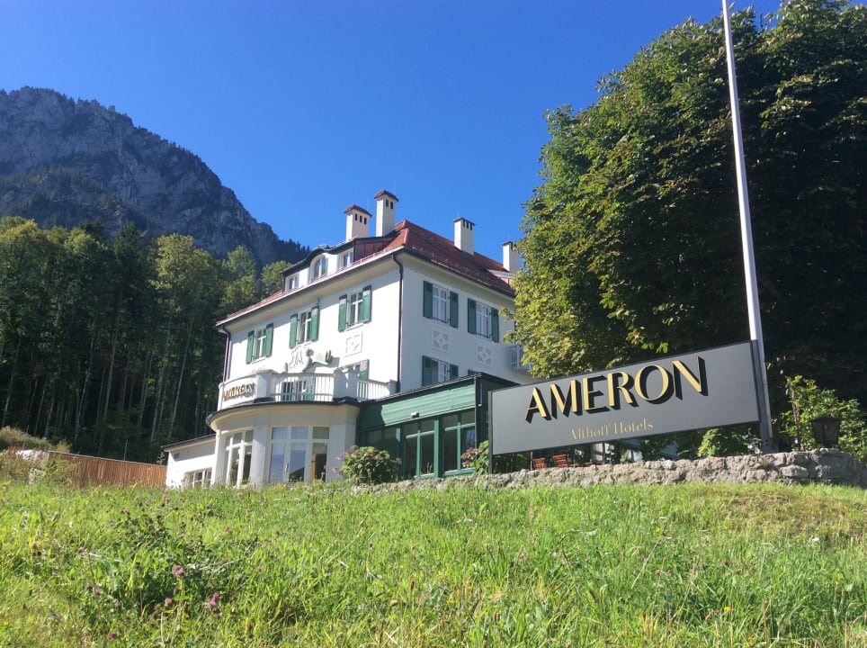 Außenansicht AMERON Neuschwanstein Alpsee Resort & Spa