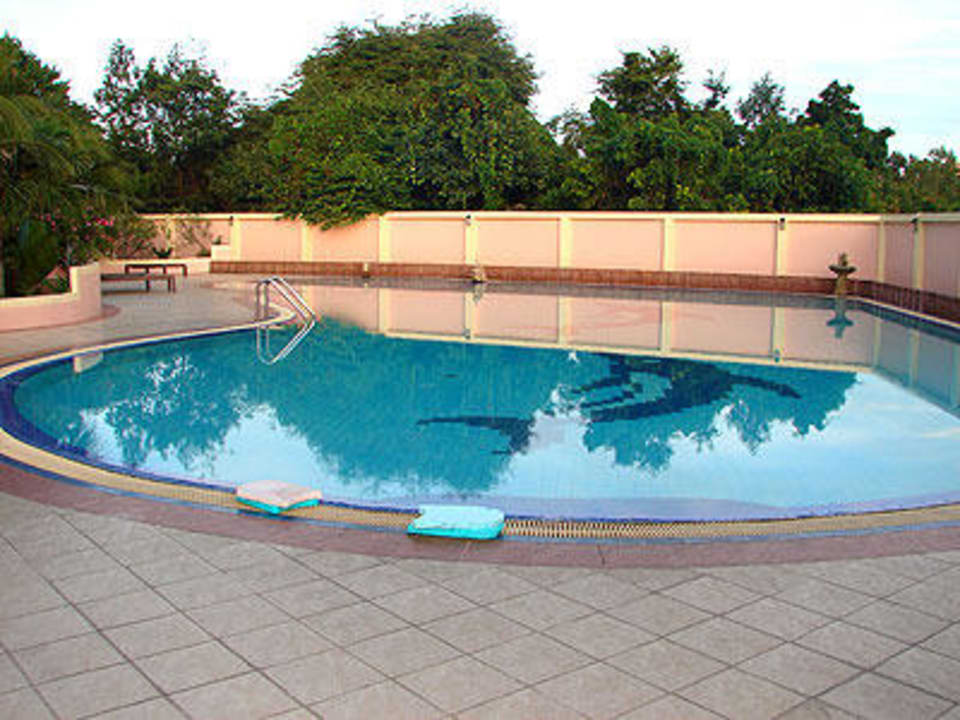 Pool Marble Garden View