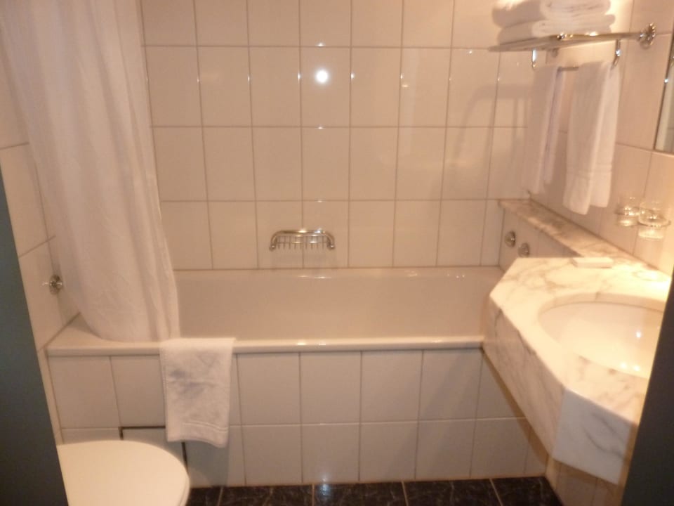 Badewanne Hotel Montana Zürich