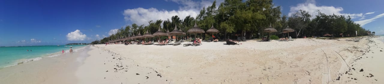 Strand Crystals Beach Resort Belle Mare, a member of Radisson Individuals