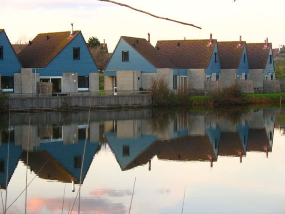 Häuser am großen Weiher Center Parcs Park Zandvoort