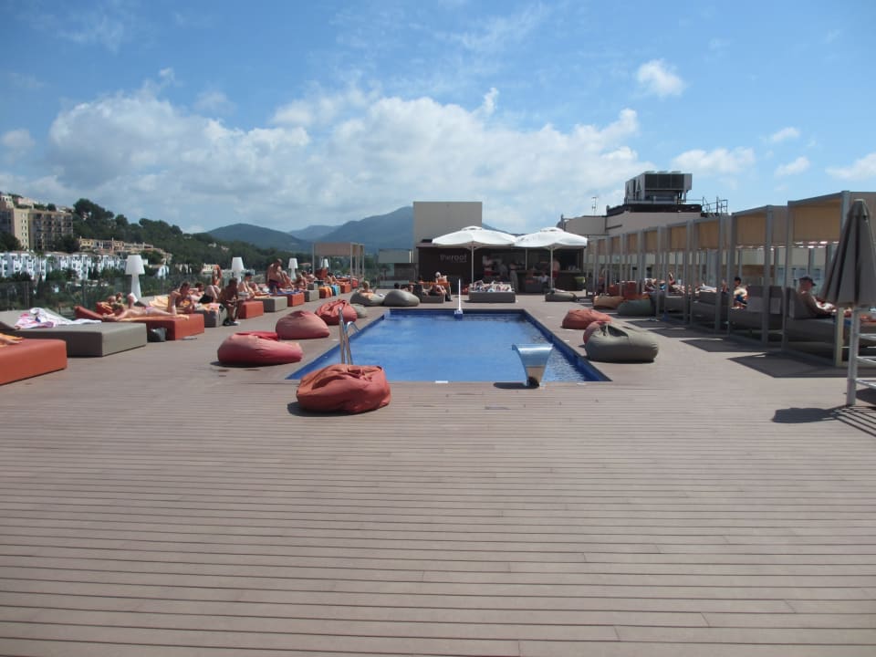 Pool Zafiro Rey don Jaime