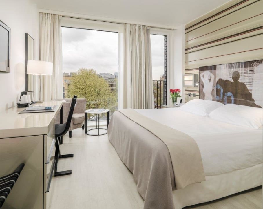 Standard Double Room Street Views Hotel H10 London Waterloo