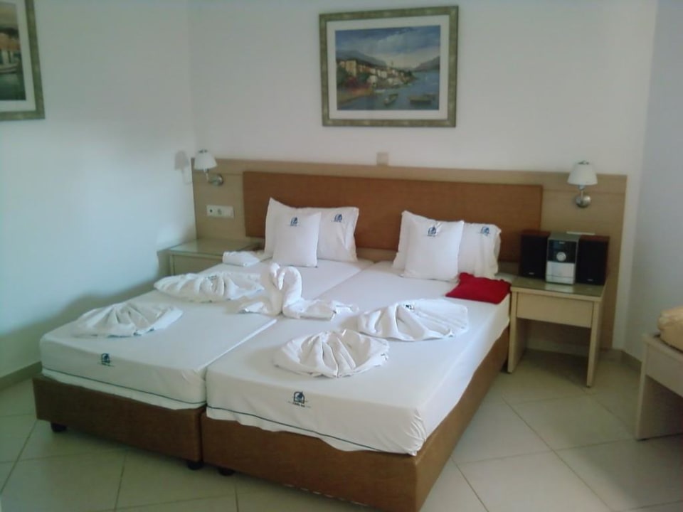 Großzügig und liebevoll dekoriert Hotel Little Inn