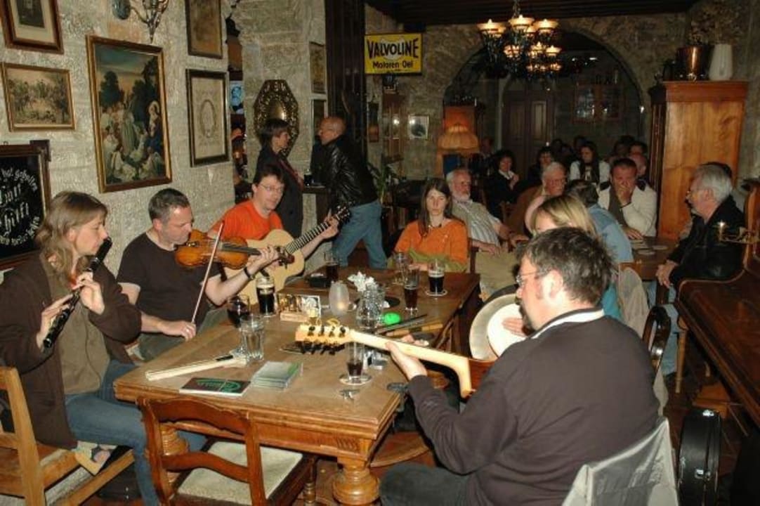 Irish pub - Fronveste Stadt-gut-Hotel Fronveste - Das Alte Knasthaus