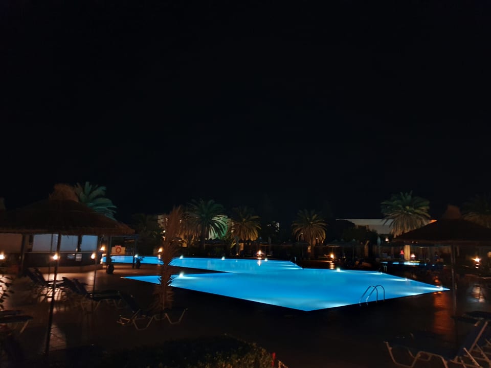 Pool Anissa Beach & Village