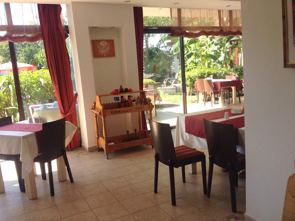 Buffet Sitzecke Hotel Side Elis