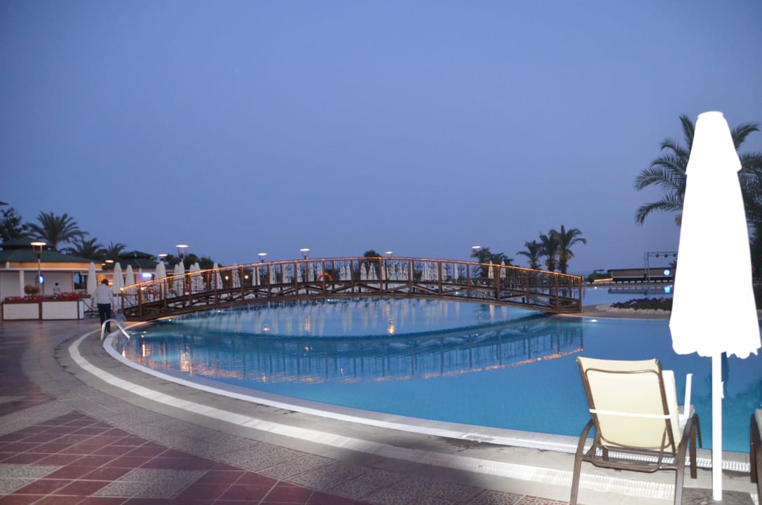 Am Abend Hotel Turan Prince