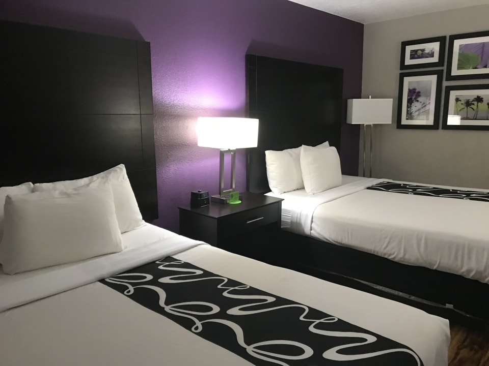 Zimmer La Quinta Inn & Suites by Wyndham Orlando Universal area