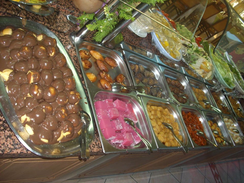 Büffet Lonicera Resort & Spa Hotel