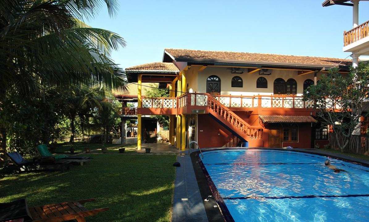 Pool mit Außenansicht Wunderbar Beach Club Hotel