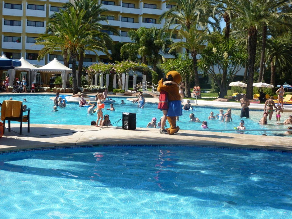 Kinderanimation am Pool  Iberostar Waves Ciudad Blanca