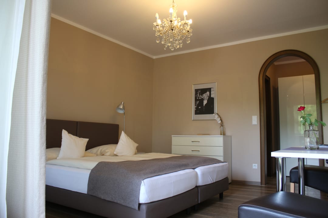 Zimmer Hotel garni Bellevue