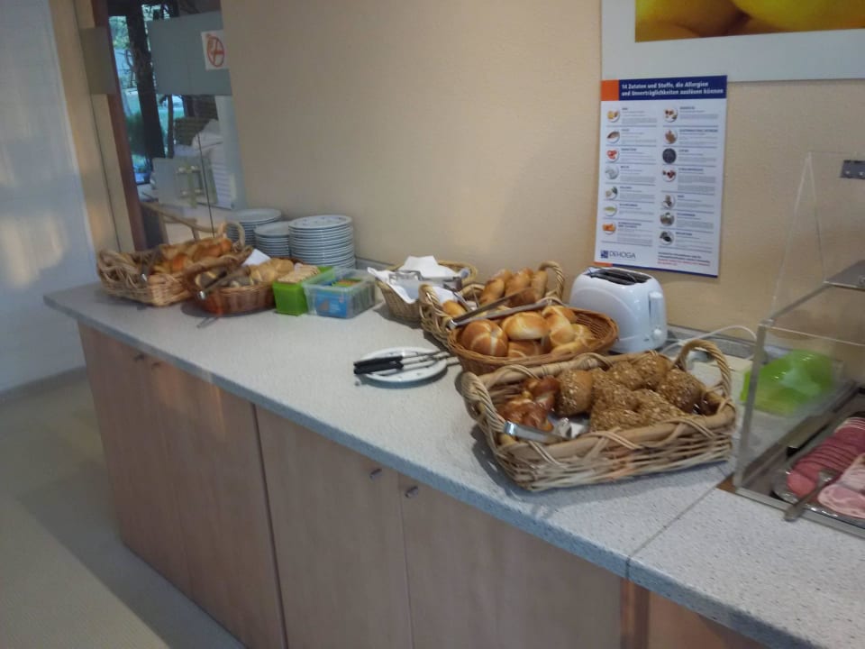 Frühstücksbüffet: Brot, Brötchen Reichel's Parkhotel