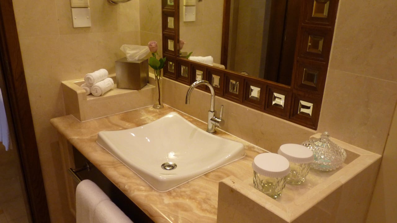 Das Bad Al Bustan Palace - A Ritz-Carlton Hotel