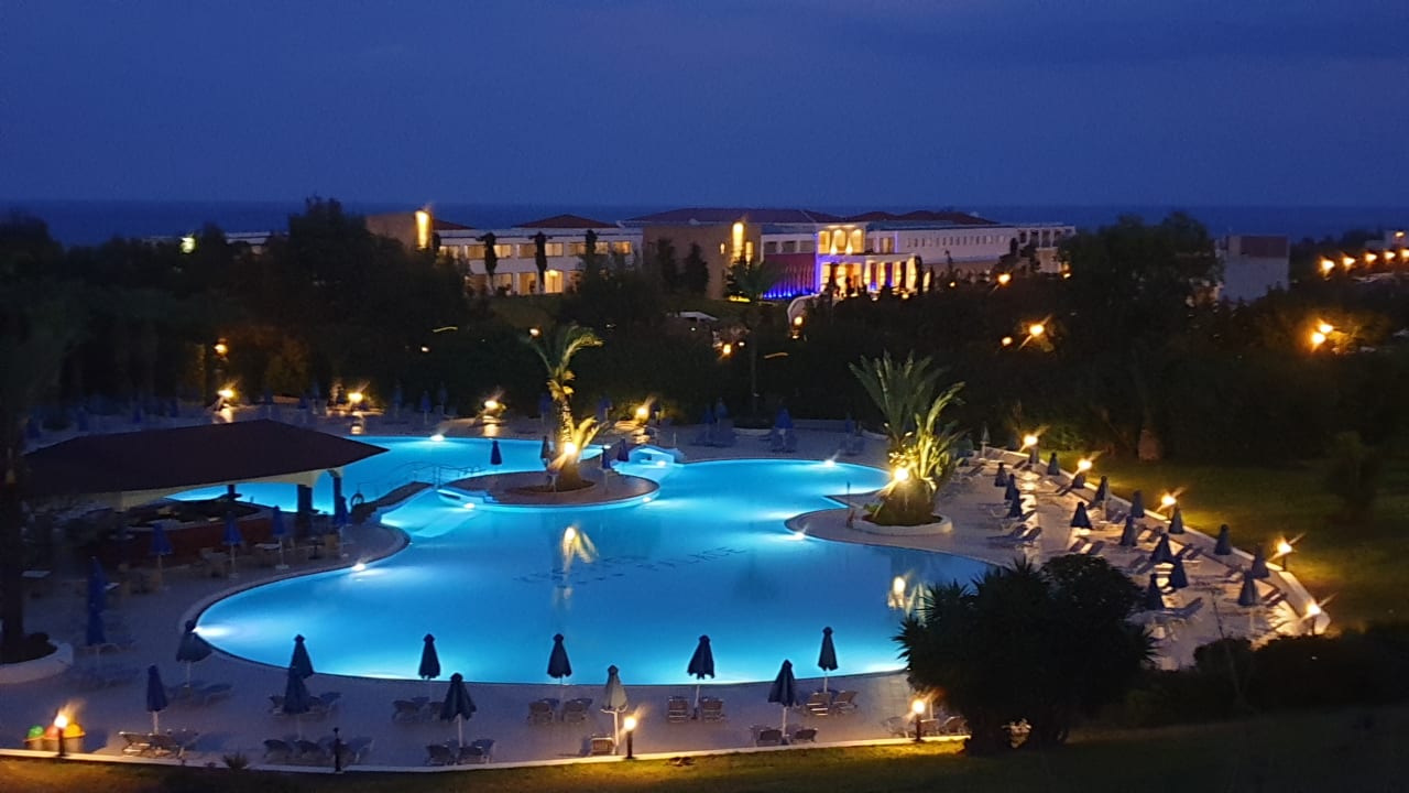 Pool Kresten Palace Hotel