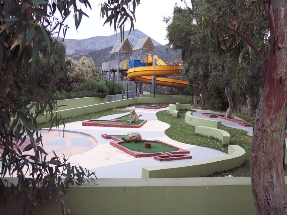 Minigolfanlage und Wasserpark Fodele Beach & Water Park Holiday Resort