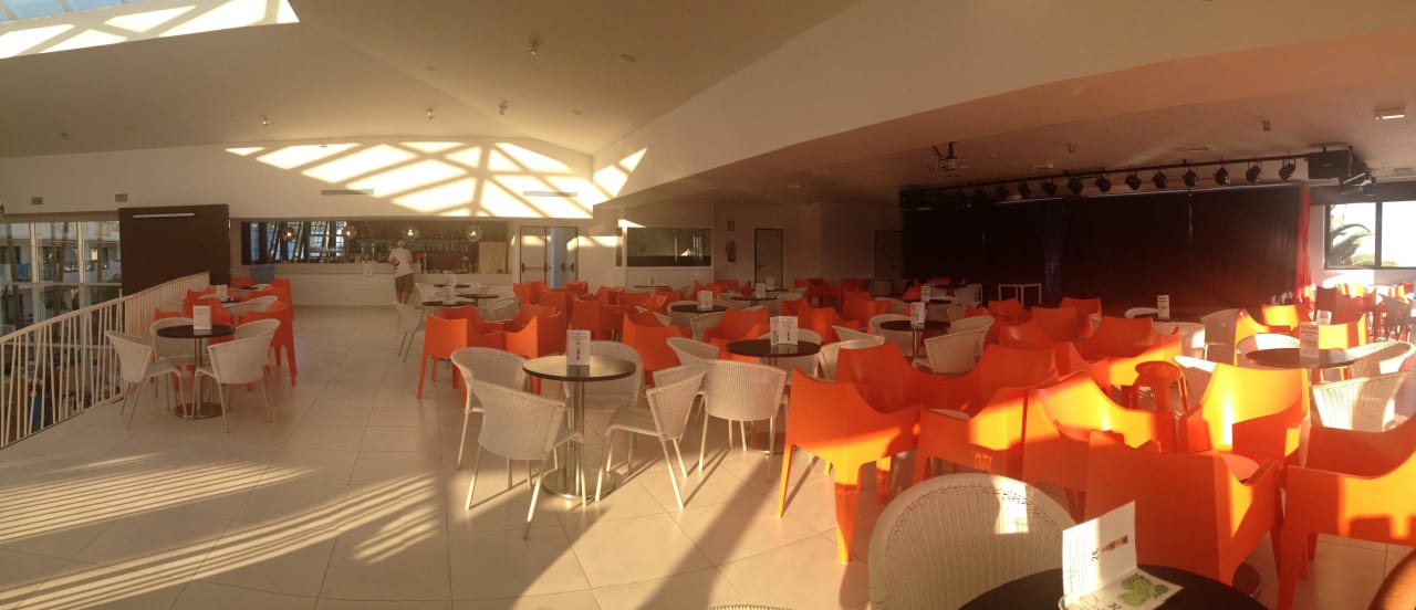 Lobby - bar wieczorny THB Lanzarote Beach