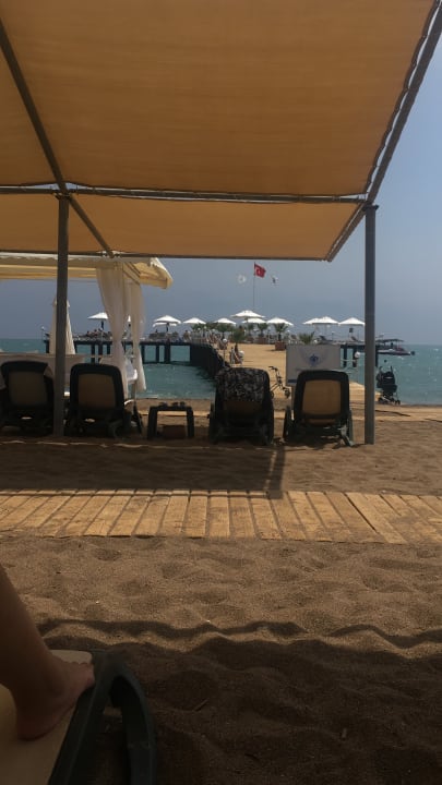 Strand Royal Wings Hotel