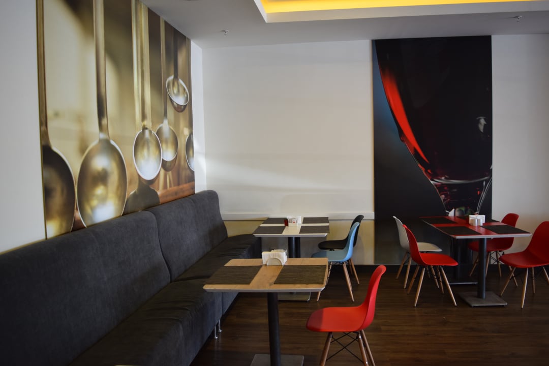 Restaurant des Hotels im Erdgeschoss ibis Hotel Ankara Airport