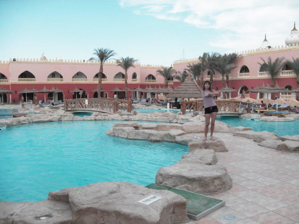 Центральный бассейн Pickalbatros Alf Leila Wa Leila Resort - Neverland Hurghada
