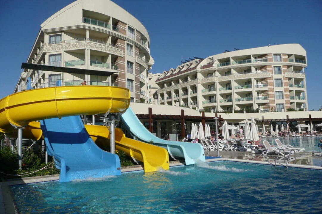 Hotelansicht  und  Rutschen Seamelia Beach Resort
